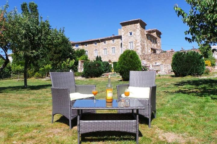 Gite Du Chateau Eclassan Exterior photo